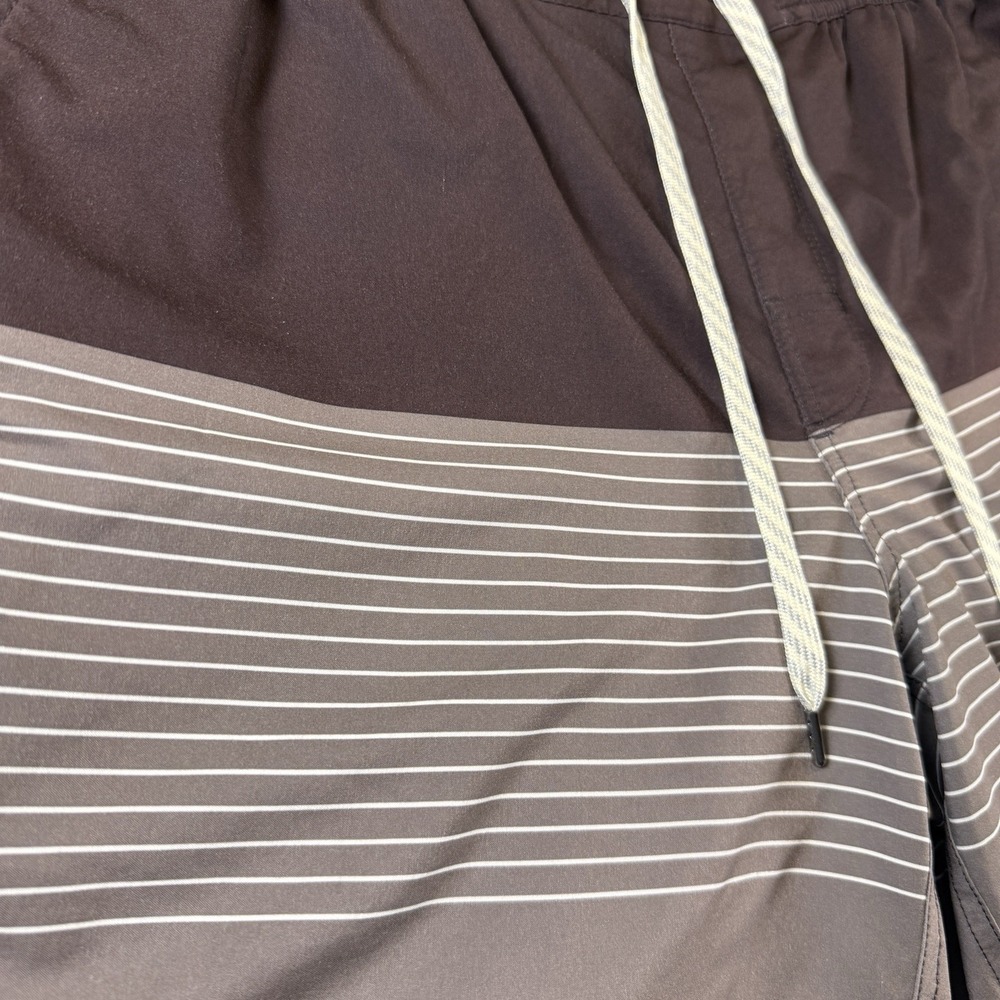 Vuori Bank Shorts Men's Small Gray Drawstring Athletic - Picture 9 of 9